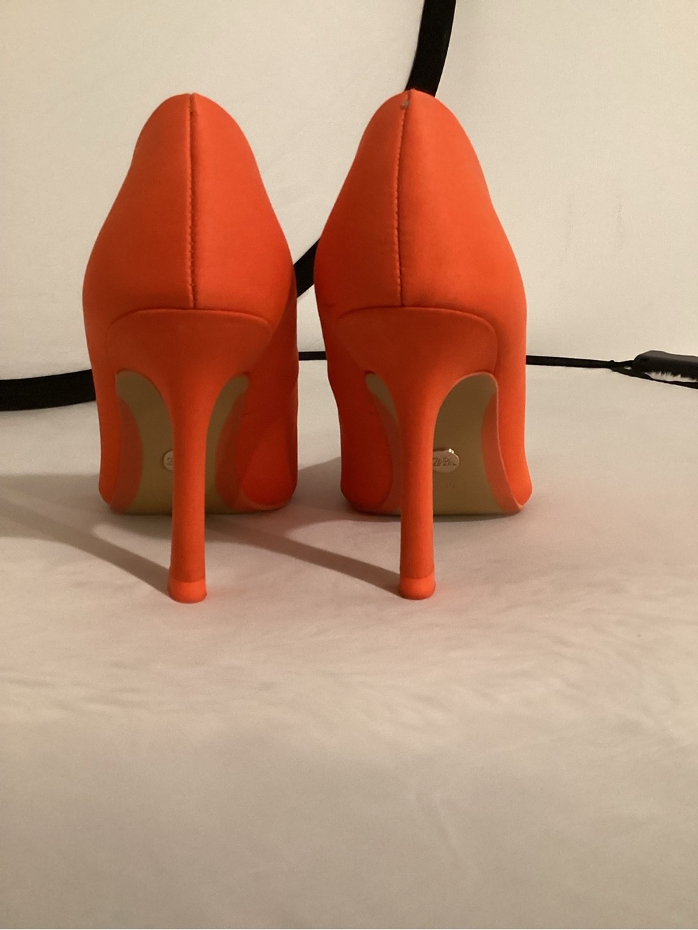 Zara Orange Pointed-Toe Stiletto Pumps - Picture 2 of 11